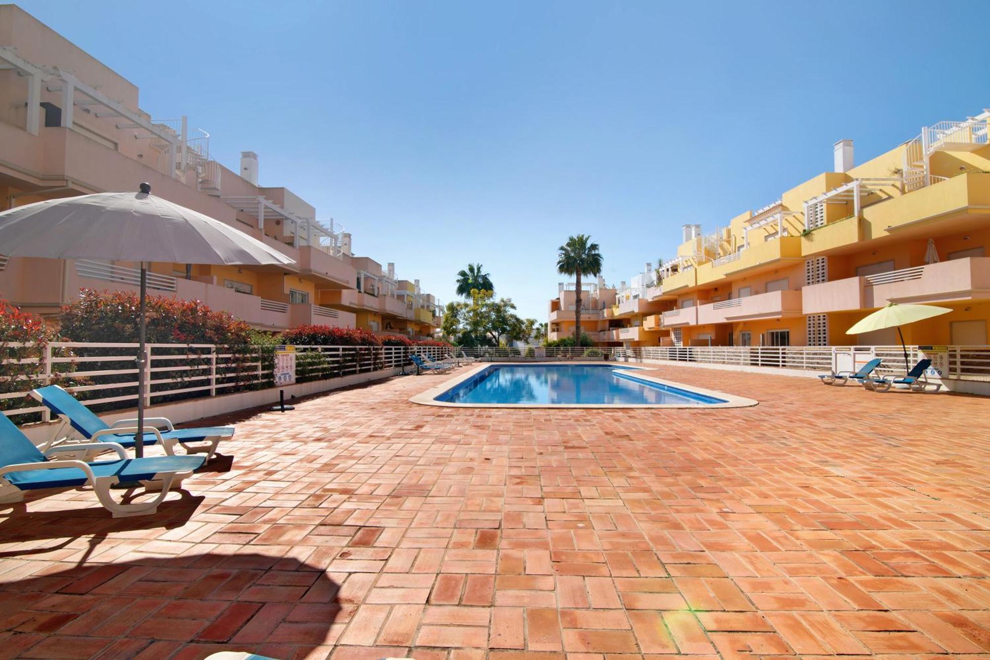 Apartamento Royal Cabanas Golf Conceicao  Exterior photo